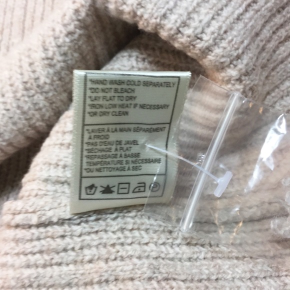 NWT BB Dakota Underneath It All Slit Sleeve Sweater - Picture 6 of 6